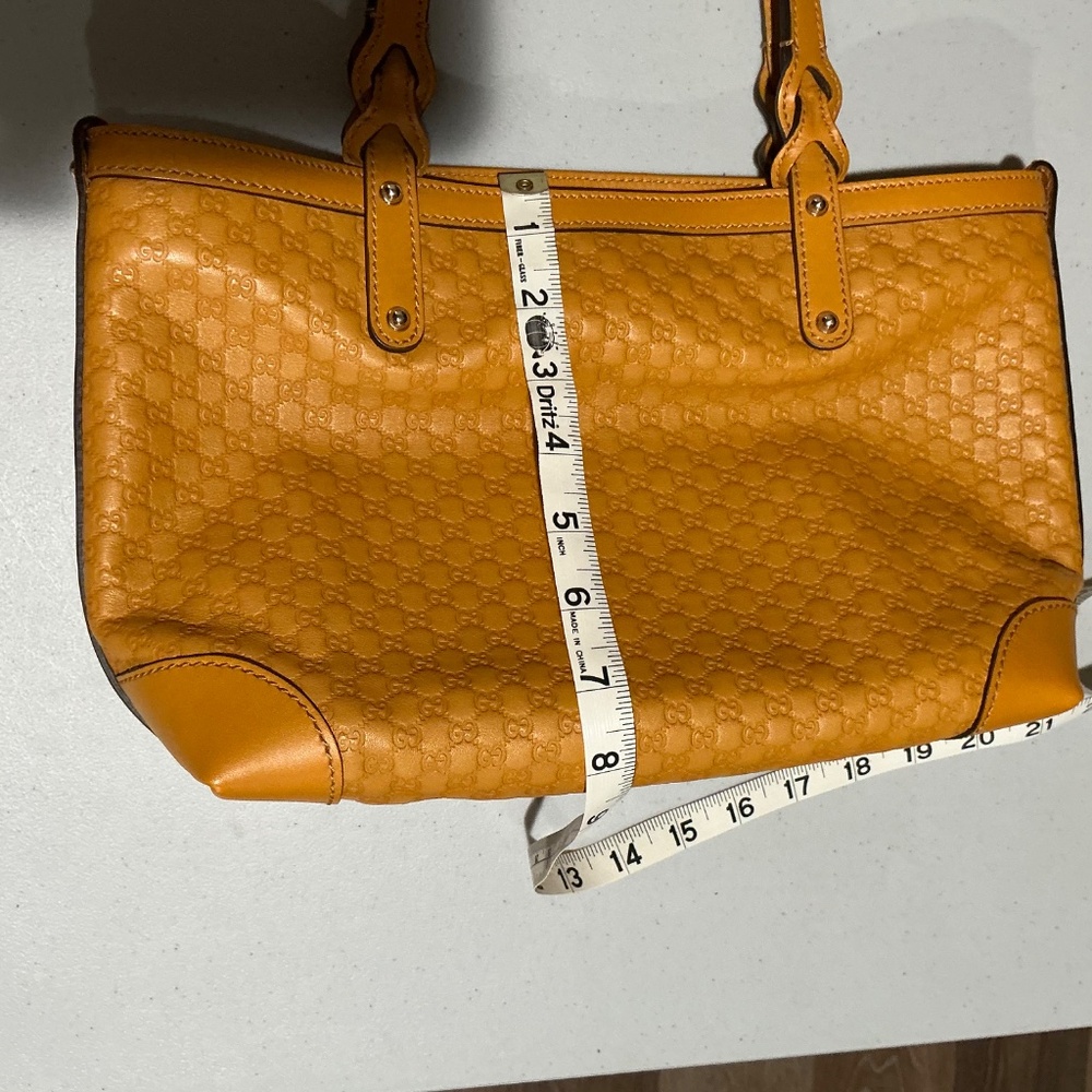 GUCCI Microssima small tote handbag with pouch - Picture 10 of 11